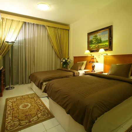Khalidia Hotel Apartments Дубай Екстериор снимка