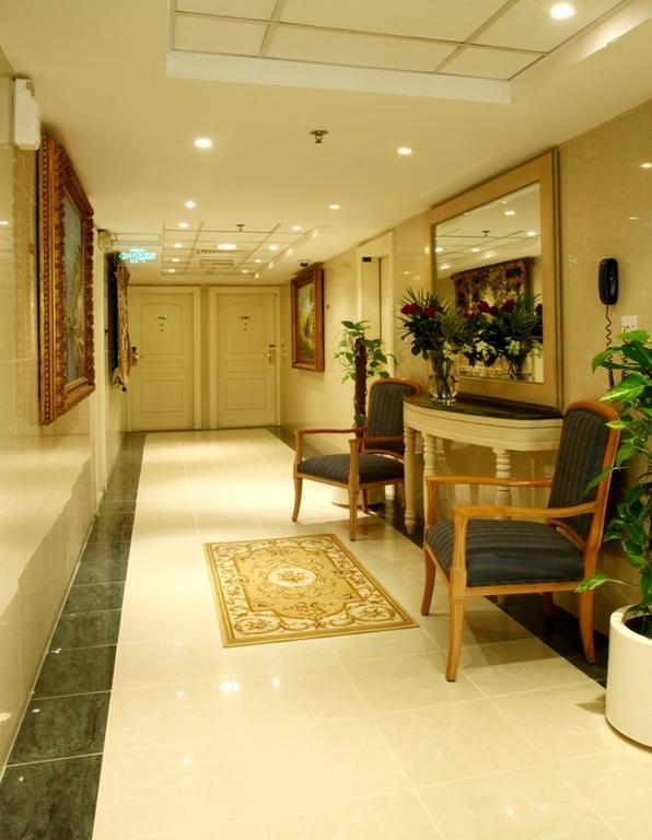 Khalidia Hotel Apartments Дубай Стая снимка