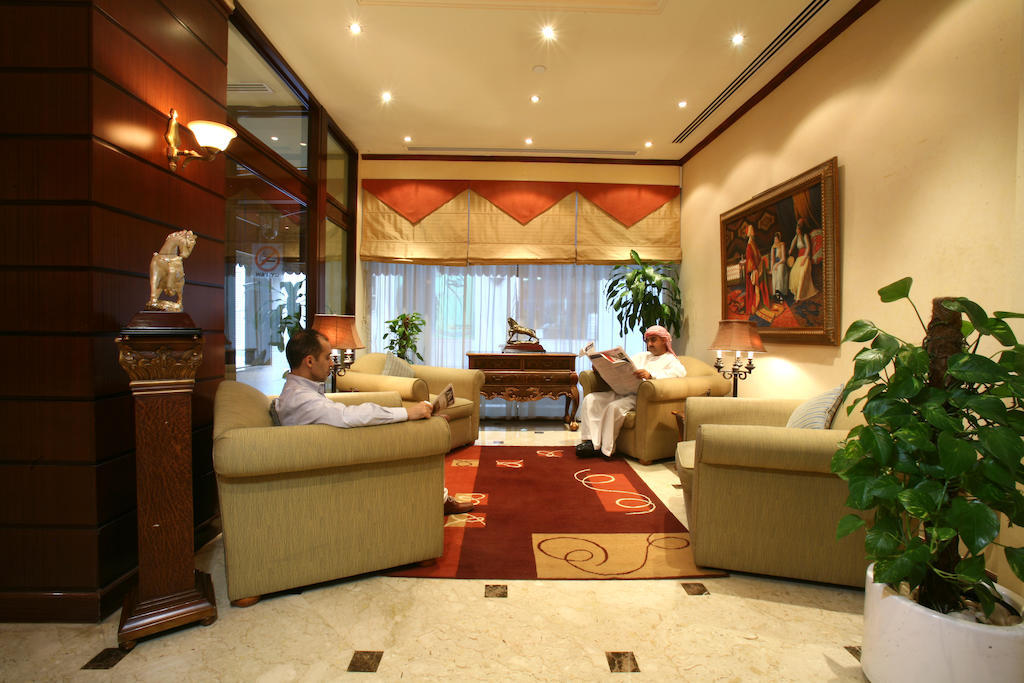 Khalidia Hotel Apartments Дубай Екстериор снимка